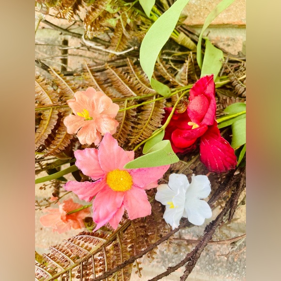 Pink Gardenia Wreath, 24” - Picture 5 of 12